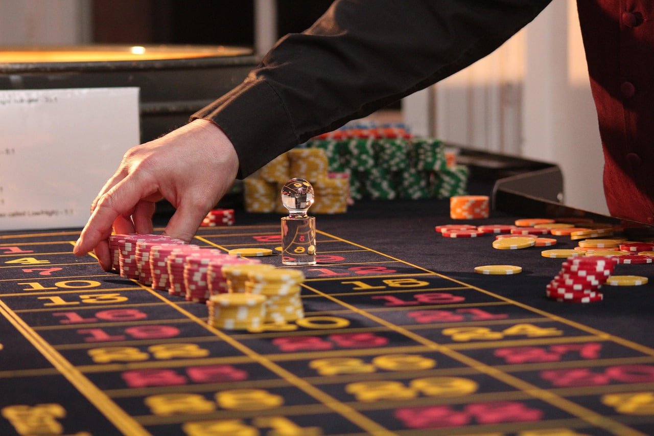 h215 Live Casino Myanmar